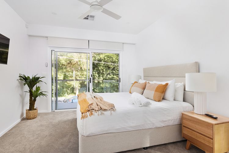 Hideaway 1, 3 Lillian St –  stunning water views