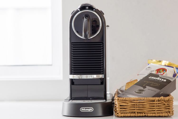 Hideaway 1, 3 Lillian St –  stunning water views