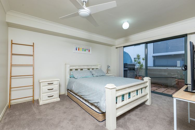 Peninsula Waters, 3/2-4 Soldiers Point Rd – Beautiful Air Conditioned Unit with Pool, Lift & WIFI