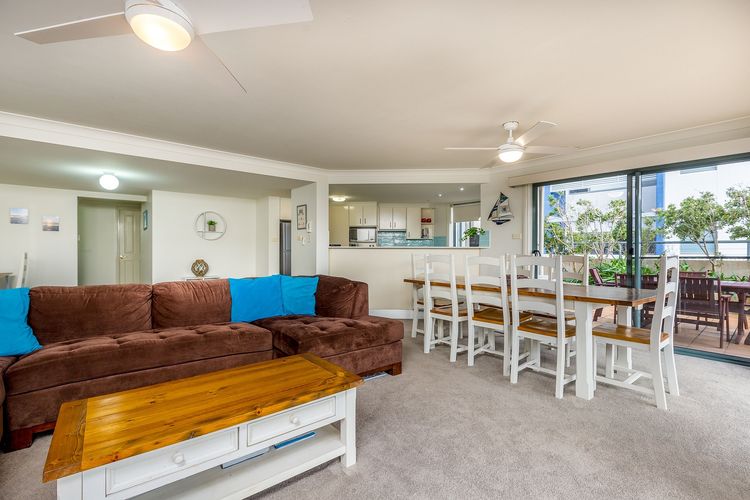 Peninsula Waters, 3/2-4 Soldiers Point Rd – Beautiful Air Conditioned Unit with Pool, Lift & WIFI