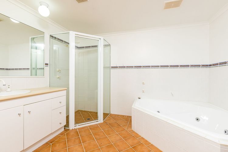 Peninsula Waters, 3/2-4 Soldiers Point Rd – Beautiful Air Conditioned Unit with Pool, Lift & WIFI