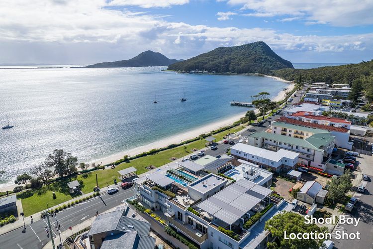 The Shoal, 301/6-8 Bullecourt Street – Air con, walking to local shops & beach