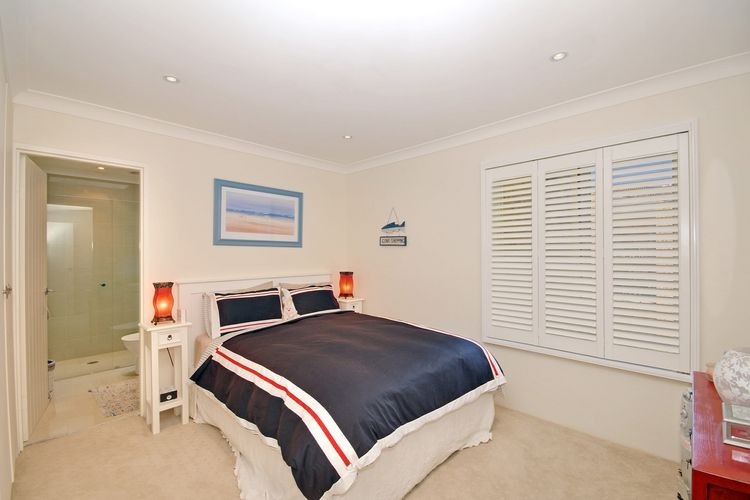 Bay Parklands, 32/2 Gowrie Avenue – fantastic unit with air conditioning, pool, tennis court & spa