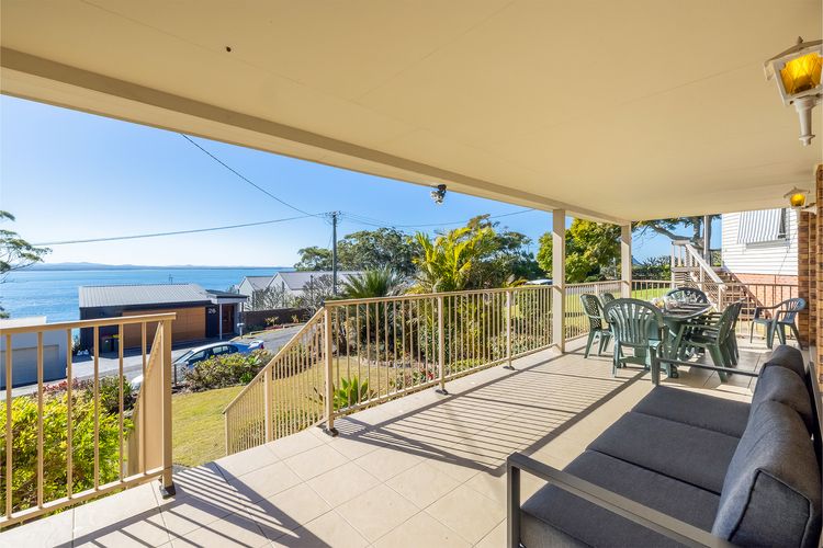 33 Gloucester St – Beautifully furnished house with stunning views and a pool