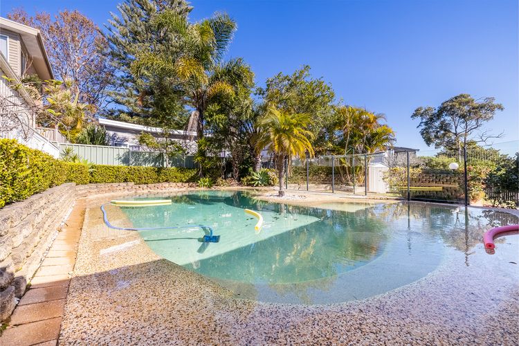33 Gloucester St – Beautifully furnished house with stunning views and a pool