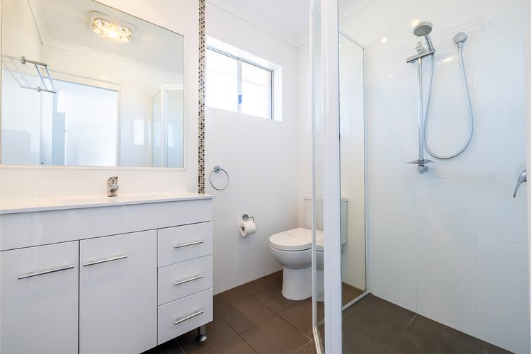 33 Gloucester St – Beautifully furnished house with stunning views and a pool