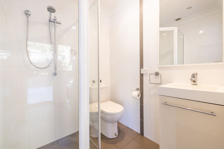 33 Gloucester St – Beautifully furnished house with stunning views and a pool