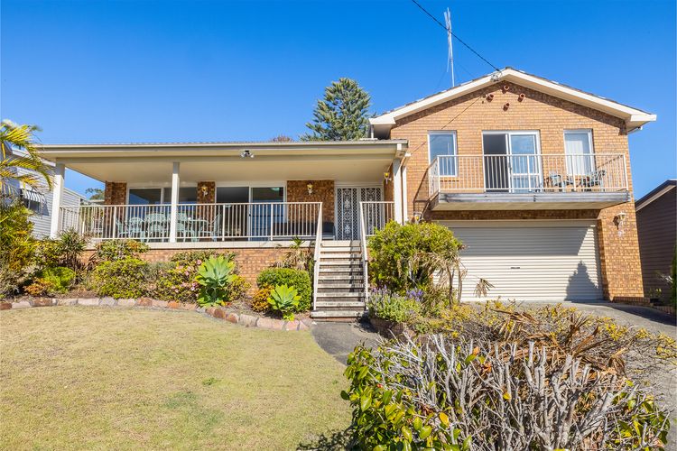 33 Gloucester St – Beautifully furnished house with stunning views and a pool