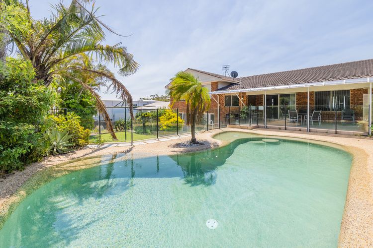 33 Gloucester St – Beautifully furnished house with stunning views and a pool