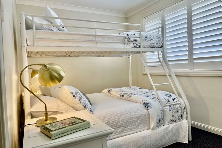 Pacific Blue 349/265 Sandy Point Road – fantastic pool