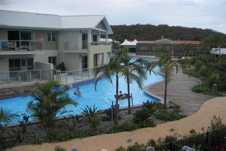 Pacific Blue 349/265 Sandy Point Road – fantastic pool