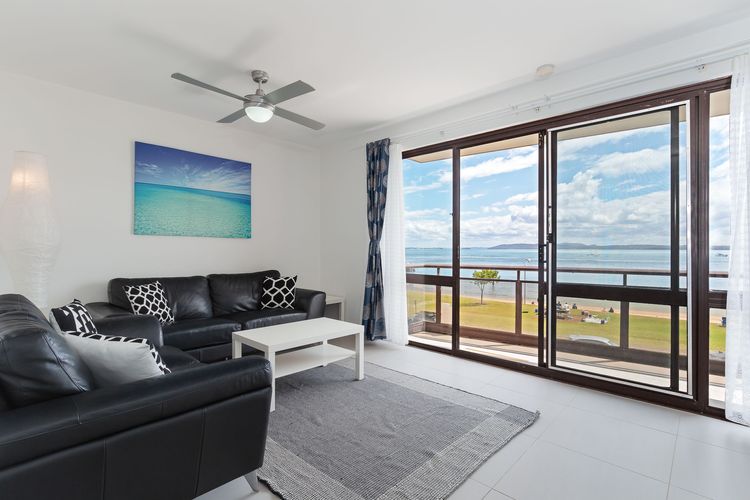 Collendina, 4/19 Kurrawa Close – fantastic water views and sea breezes