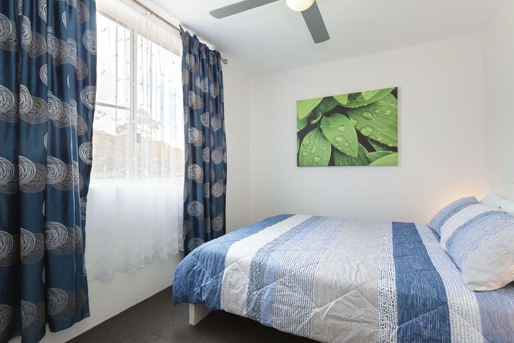 Collendina, 4/19 Kurrawa Close – fantastic water views and sea breezes