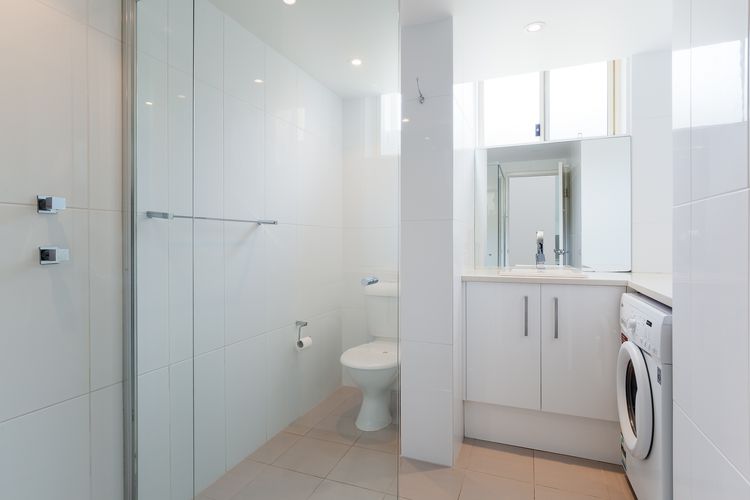 Collendina, 4/19 Kurrawa Close – fantastic water views and sea breezes