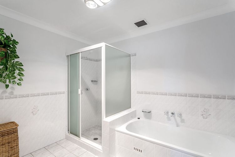 Cottage Court, 4/6-10 Weatherly Cl – Shoal Bay & Little Beach at your fingertips