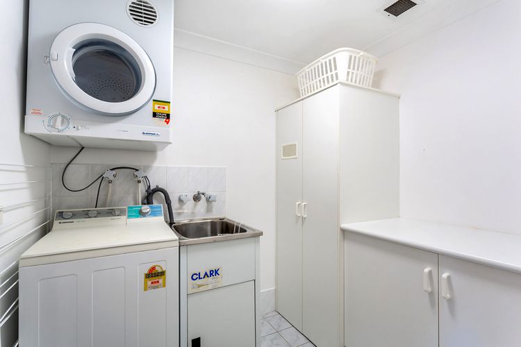 Cottage Court, 4/6-10 Weatherly Cl – Shoal Bay & Little Beach at your fingertips