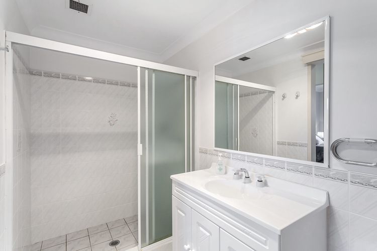 Cottage Court, 4/6-10 Weatherly Cl – Shoal Bay & Little Beach at your fingertips
