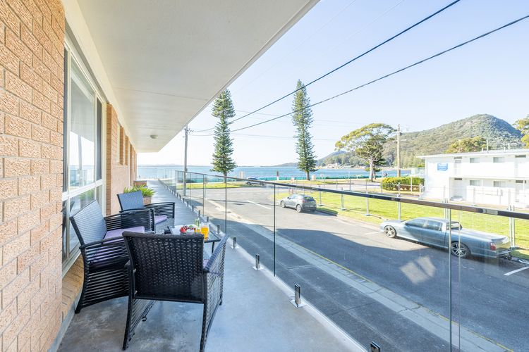 Shoal Towers, 1/11 Shoal Bay Road – Wi-Fi, Air Conditioning, fantastic unit across the road from beach