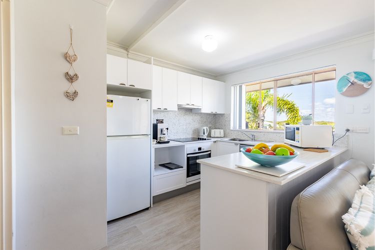 Frangipani, 4/30 Leonard Avenue – spacious townhouse