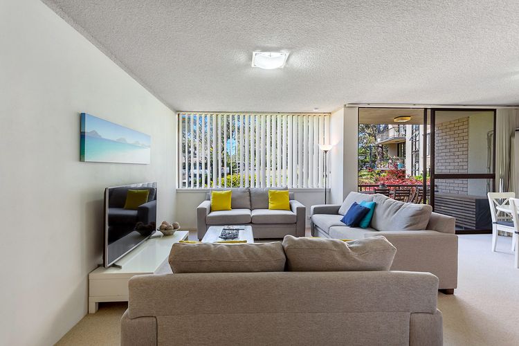 Magnus Gardens, 4/7 Magnus St – beautiful air conditioned unit with filtered water views & WIFI