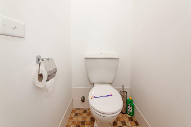 Magnus Gardens, 4/7 Magnus St – beautiful air conditioned unit with filtered water views & WIFI