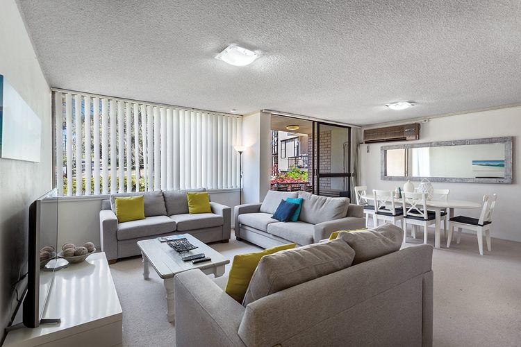 Magnus Gardens, 4/7 Magnus St – beautiful air conditioned unit with filtered water views & WIFI