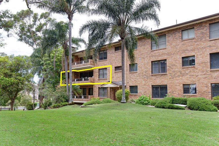 Sailfish, 4/46 Magnus Street- Unit with water views and close to town