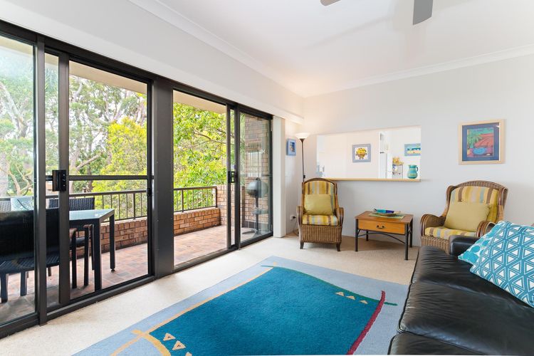 Sailfish, 4/46 Magnus Street- Unit with water views and close to town