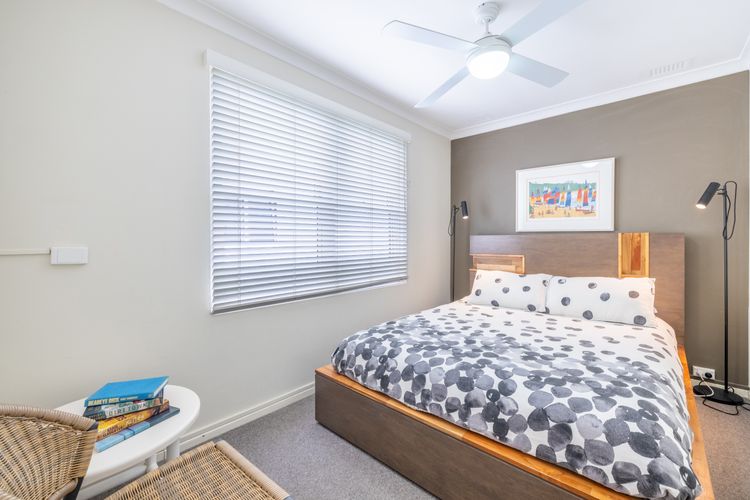 Sebastapol, 4/66 Thurlow Avenue – Unit with wonderful views across the bay