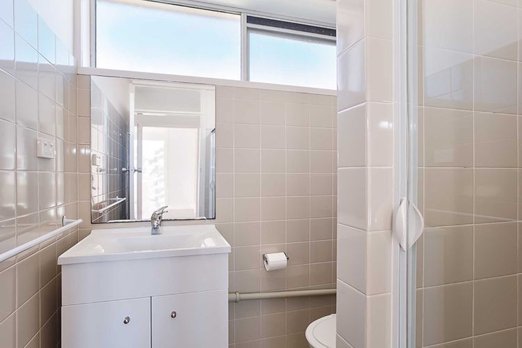 Shoreline, 4/7 Victoria Parade – Views over Fly Point and close to Nelson Bay Marina