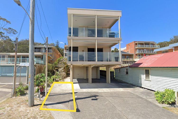 Shoreline, 4/7 Victoria Parade – Views over Fly Point and close to Nelson Bay Marina