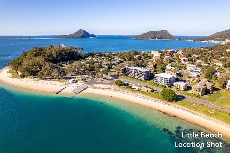 Villa Ellisa, 4/10 Columbia Close – beautiful unit with beautiful water views at Little Beach