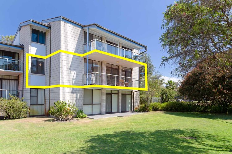 Villa Ellisa, 4/10 Columbia Close – beautiful unit with beautiful water views at Little Beach