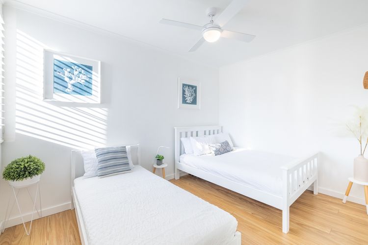 Villa Ellisa, 4/10 Columbia Close – beautiful unit with beautiful water views at Little Beach