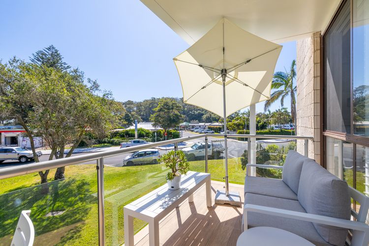 Villa Ellisa, 4/10 Columbia Close – beautiful unit with beautiful water views at Little Beach