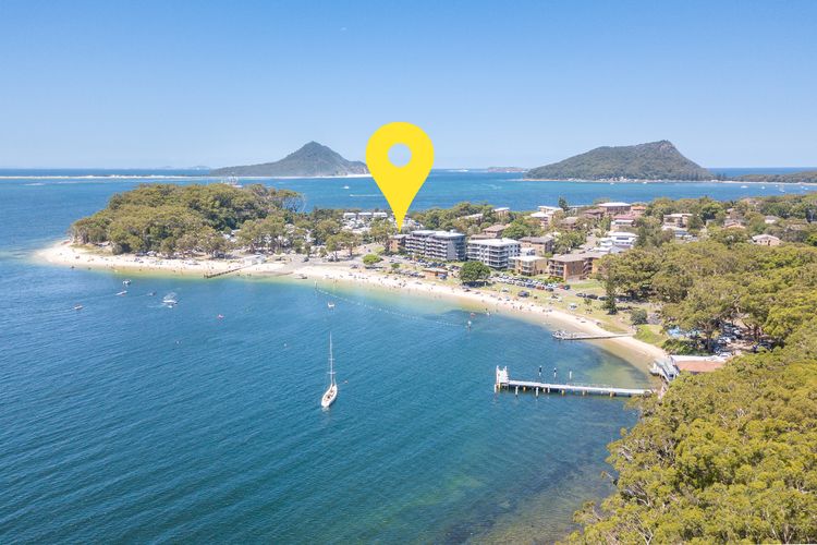 Villa Ellisa, 4/10 Columbia Close – beautiful unit with beautiful water views at Little Beach