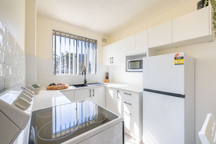 Yarramundi, 4/47 Magnus Street – air conditioned unit with air con, wi-fi, water views and close to town