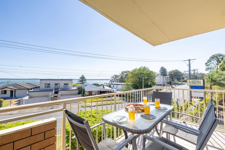 Yarramundi, 4/47 Magnus Street – air conditioned unit with air con, wi-fi, water views and close to town