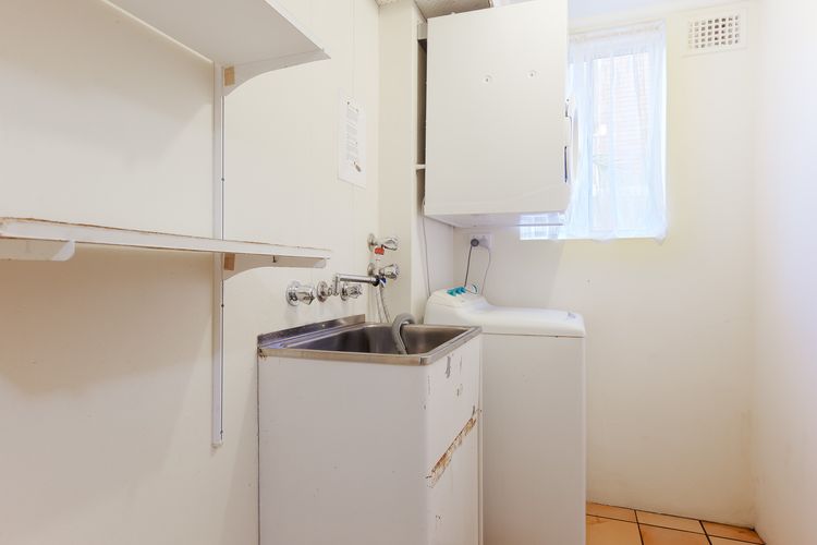 Yarramundi, 4/47 Magnus Street – air conditioned unit with air con, wi-fi, water views and close to town