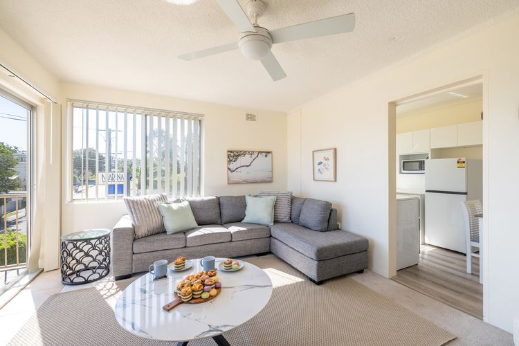 Yarramundi, 4/47 Magnus Street – air conditioned unit with air con, wi-fi, water views and close to town