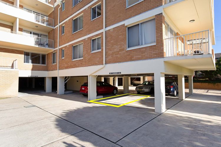 Yarramundi, 4/47 Magnus Street – air conditioned unit with air con, wi-fi, water views and close to town