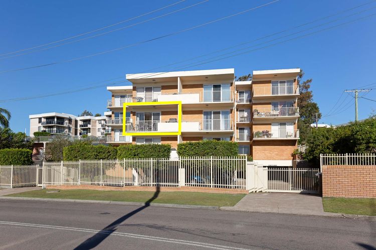 Yarramundi, 4/47 Magnus Street – air conditioned unit with air con, wi-fi, water views and close to town