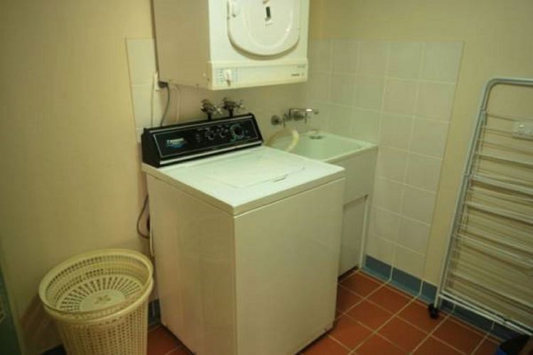 The Clippers, 1/131 Soldiers Point Road – fabulous waterfront unit