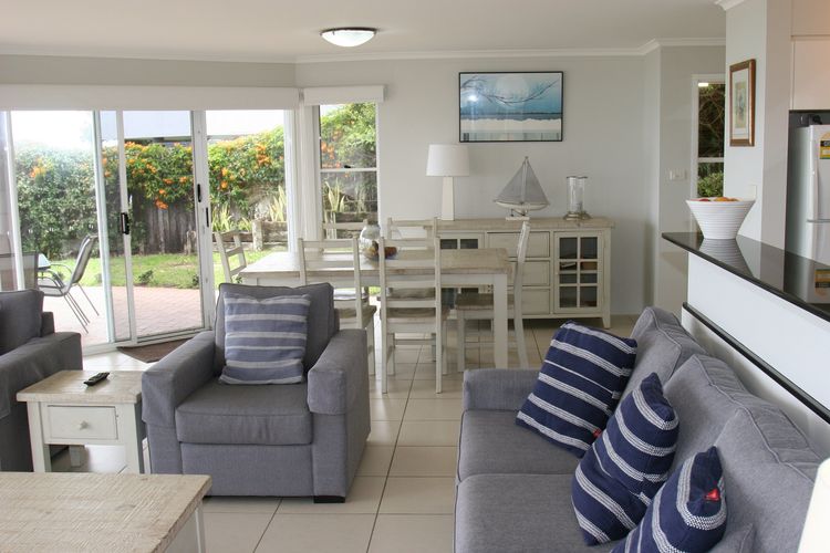 The Clippers, 1/131 Soldiers Point Road – fabulous waterfront unit
