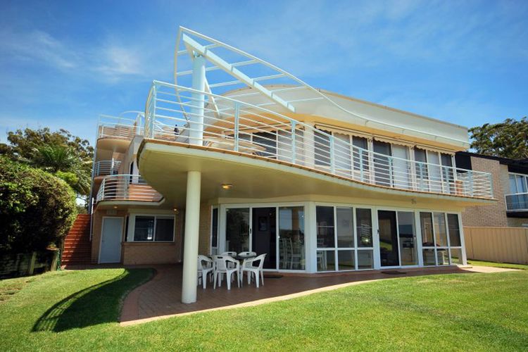 The Clippers, 1/131 Soldiers Point Road – fabulous waterfront unit