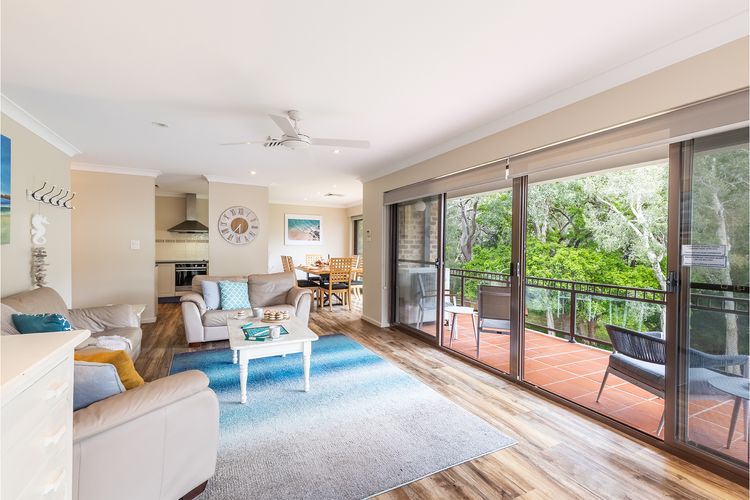 Bay Parklands, 49/2 Gowrie Ave – ducted aircon, WIFI, views, pool, tennis