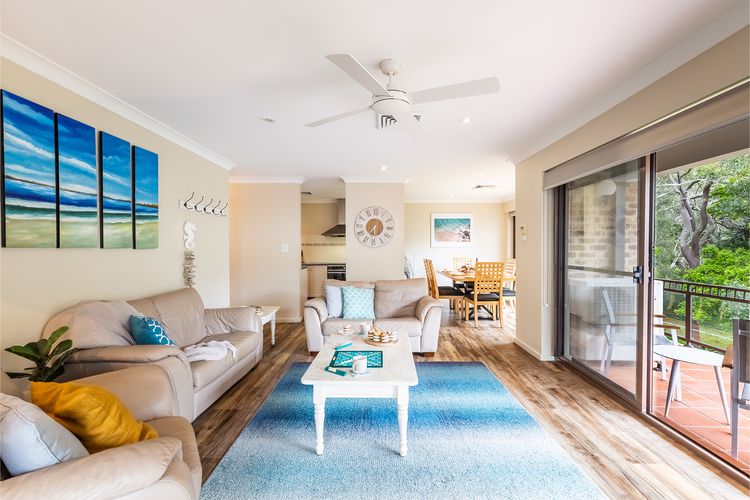 Bay Parklands, 49/2 Gowrie Ave – ducted aircon, WIFI, views, pool, tennis