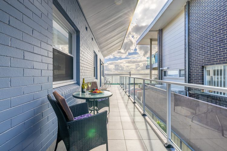 Bayside, 5/21 Victoria Parade – Unit in unbeatable location, with linen and bed making and air conditioning