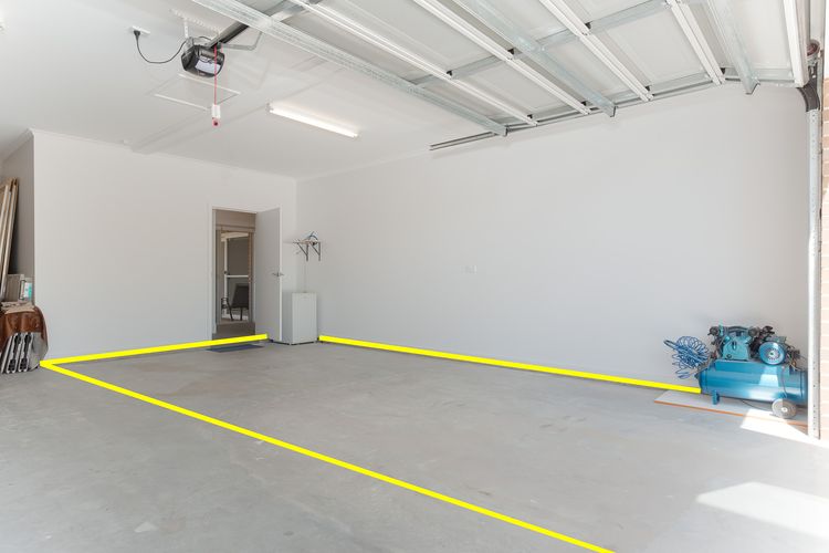 5 Bent Street – huge house with Foxtel & Aircon