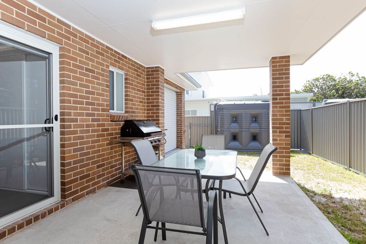 5 Bent Street – huge house with Foxtel & Aircon